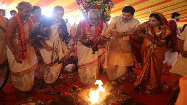 MP News: सीएम डॉ. मोहन यादव ने किया पंचायतन मंदिर का शिलान्यास, एकात्म धाम में गूंजे वैदिक मंत्र, जानें इसकी खासियत