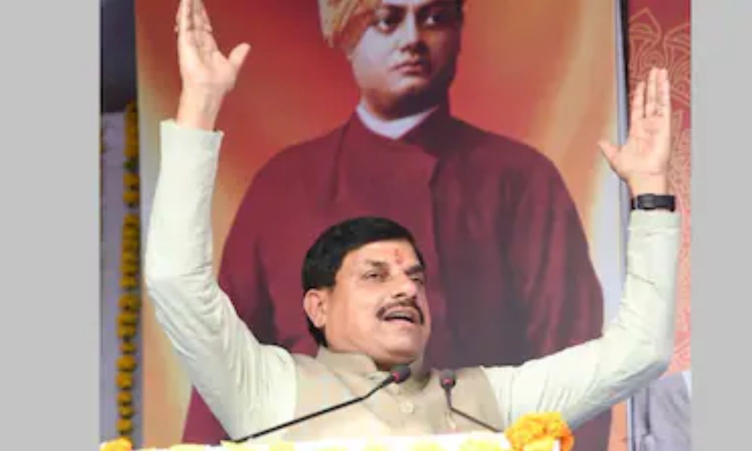 CM ने संदीपनी कन्या विद्यालय की छात्राओं से किया संवाद, बोले- बच्चों पर निवेश से बनेगा सक्षम भारत