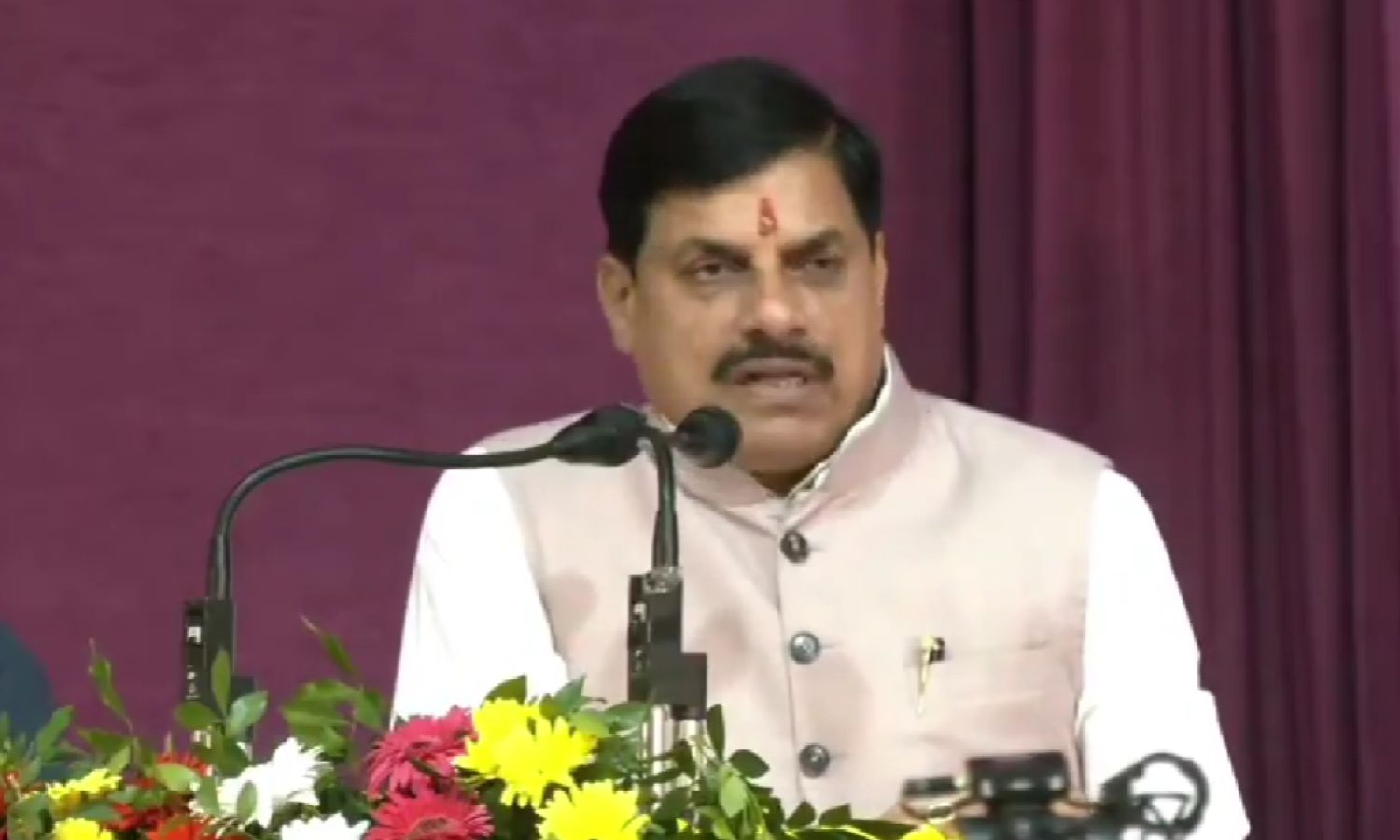 CM Jan Vishwas Abhiyan : छिंदवाड़ा में शिकायतों पर तुरंत हुआ एक्शन, CMHO, तहसीलदार और पटवारी सस्पेंड