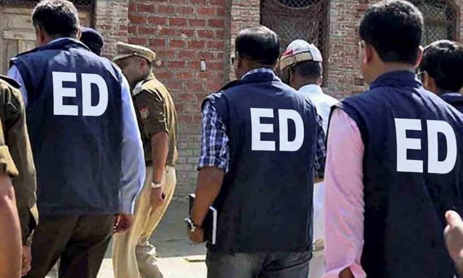 UP ED Raid : यूपी में टेरर फंडिंग नेटवर्क पर ED का बड़ा एक्शन, 13 ठिकानों पर छापेमारी